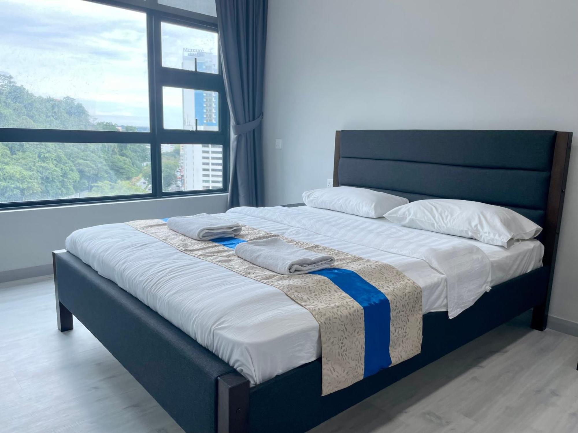 Sunset Seaview Vacation Condos @ Jesselton Quay 코타키나발루 객실 사진