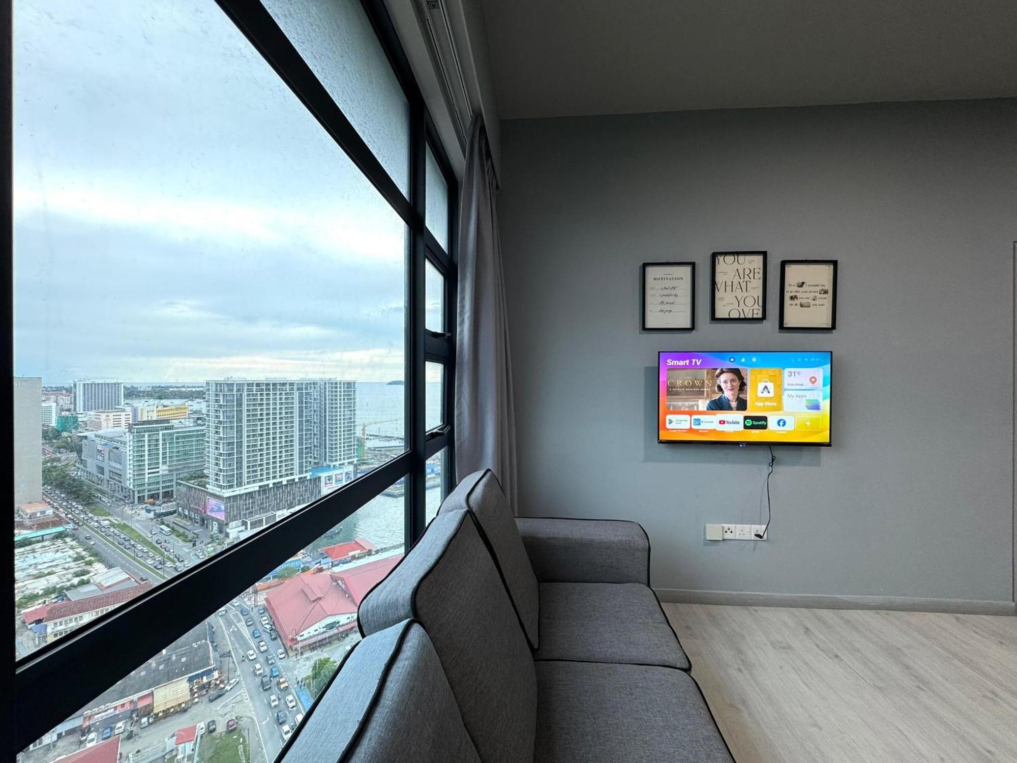 Sunset Seaview Vacation Condos @ Jesselton Quay 코타키나발루 외부 사진