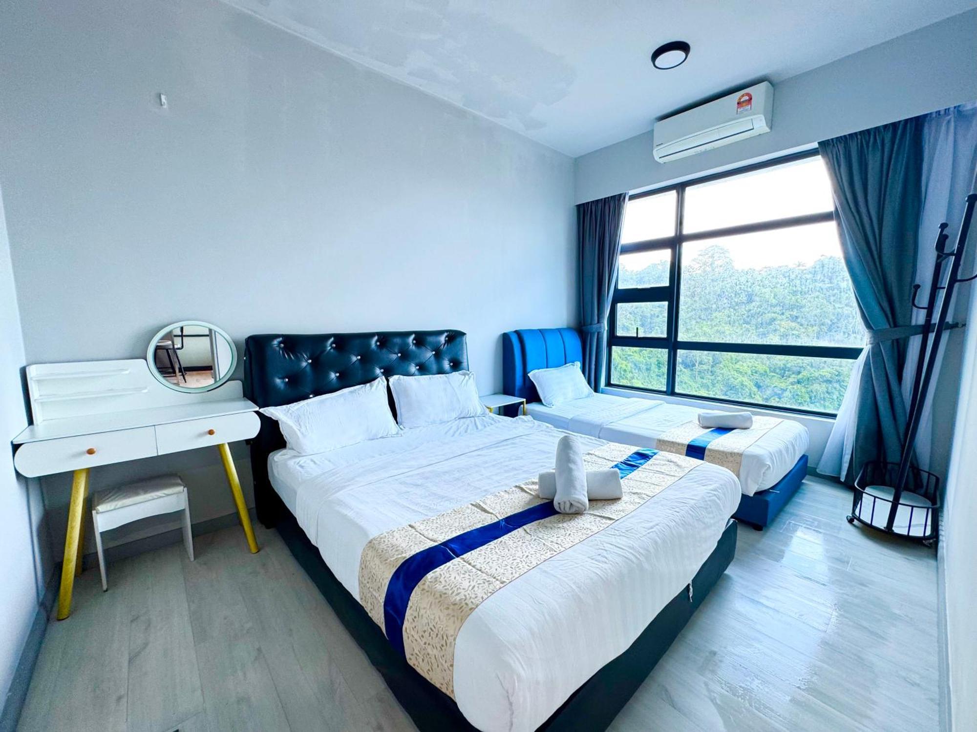 Sunset Seaview Vacation Condos @ Jesselton Quay 코타키나발루 외부 사진